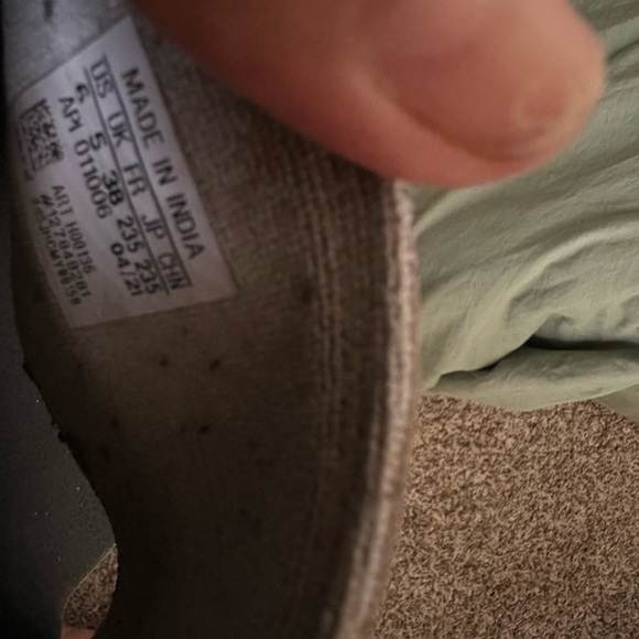 Adidas slides - Picture 3 of 6